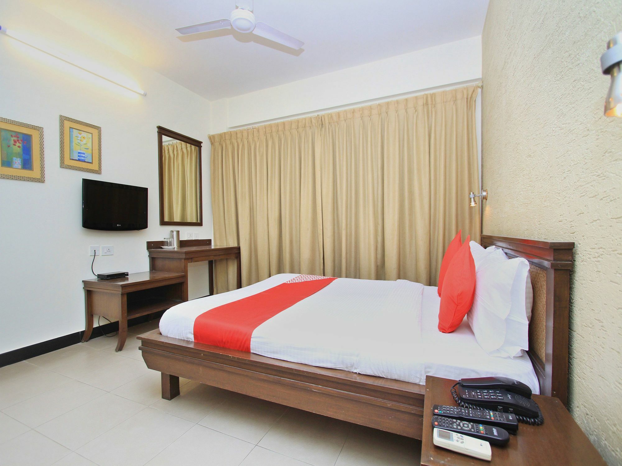 Oyo 345 Hotel Red Mount Aquilla Bangalore Eksteriør billede