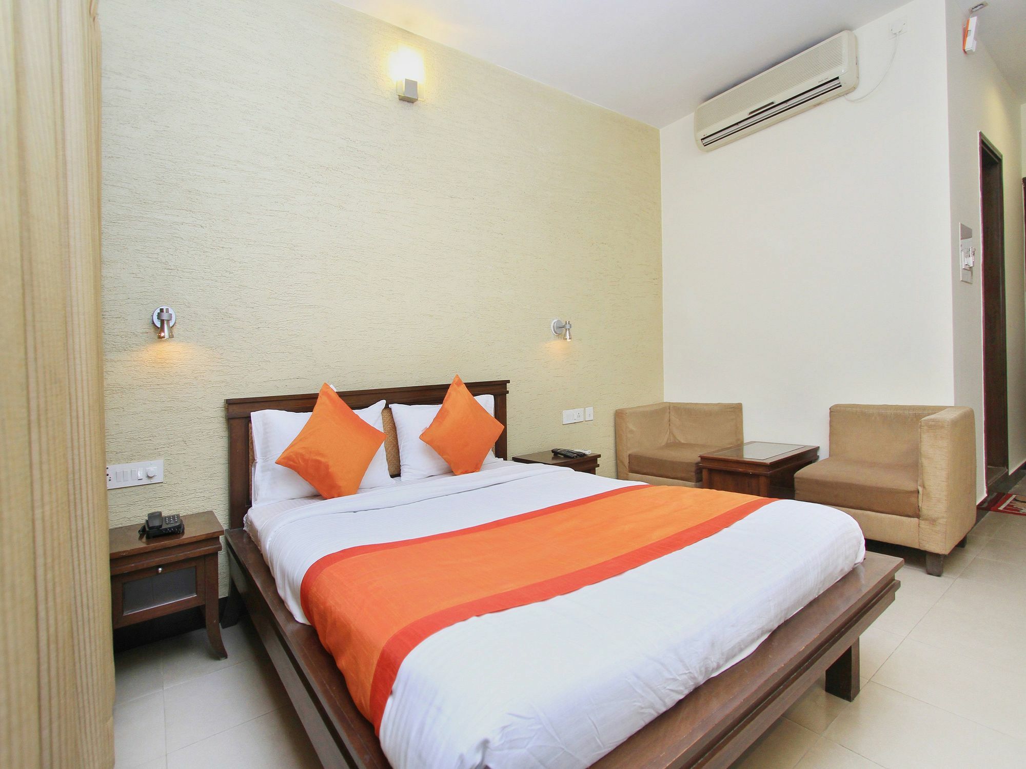 Oyo 345 Hotel Red Mount Aquilla Bangalore Eksteriør billede