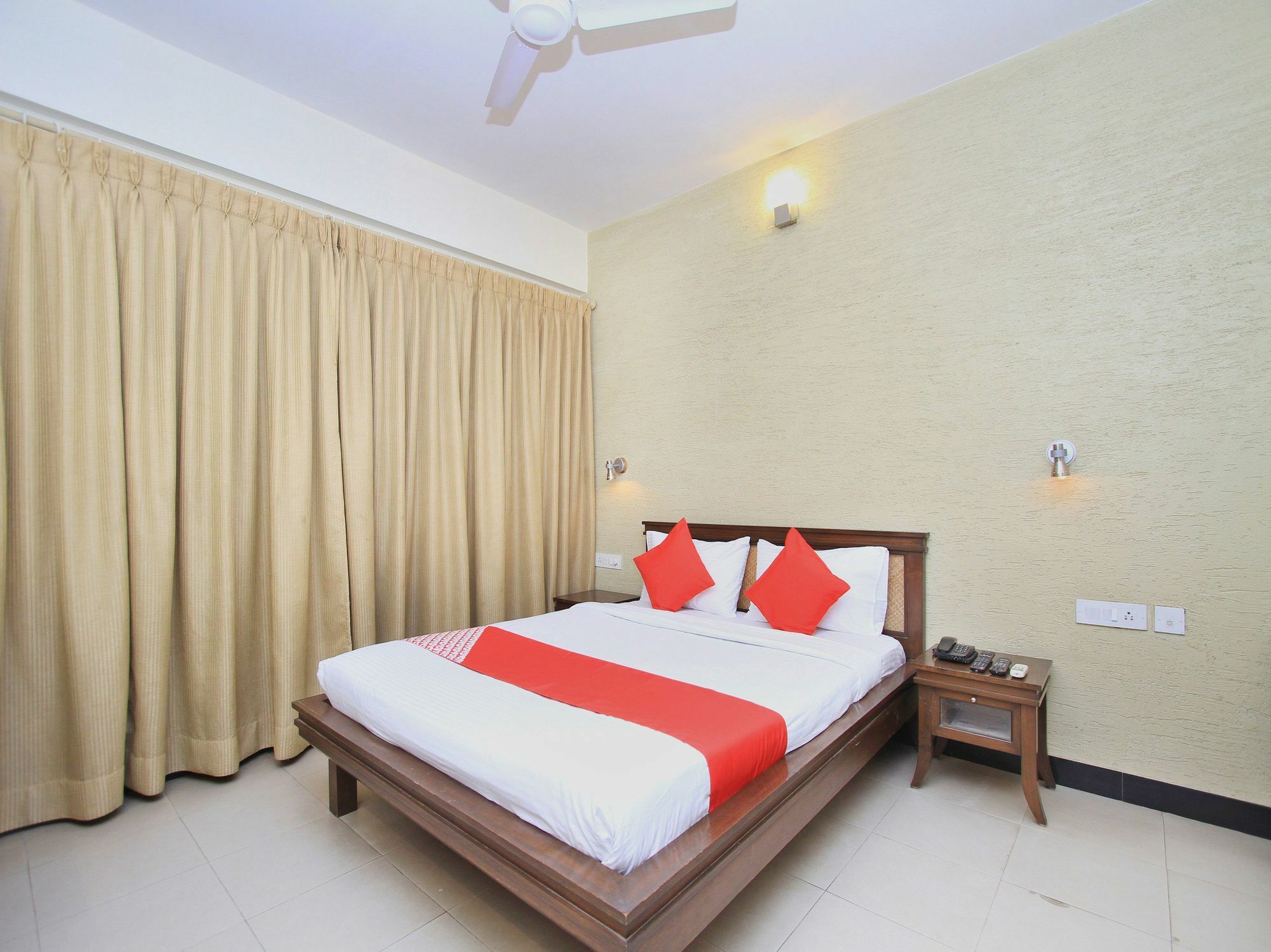 Oyo 345 Hotel Red Mount Aquilla Bangalore Eksteriør billede