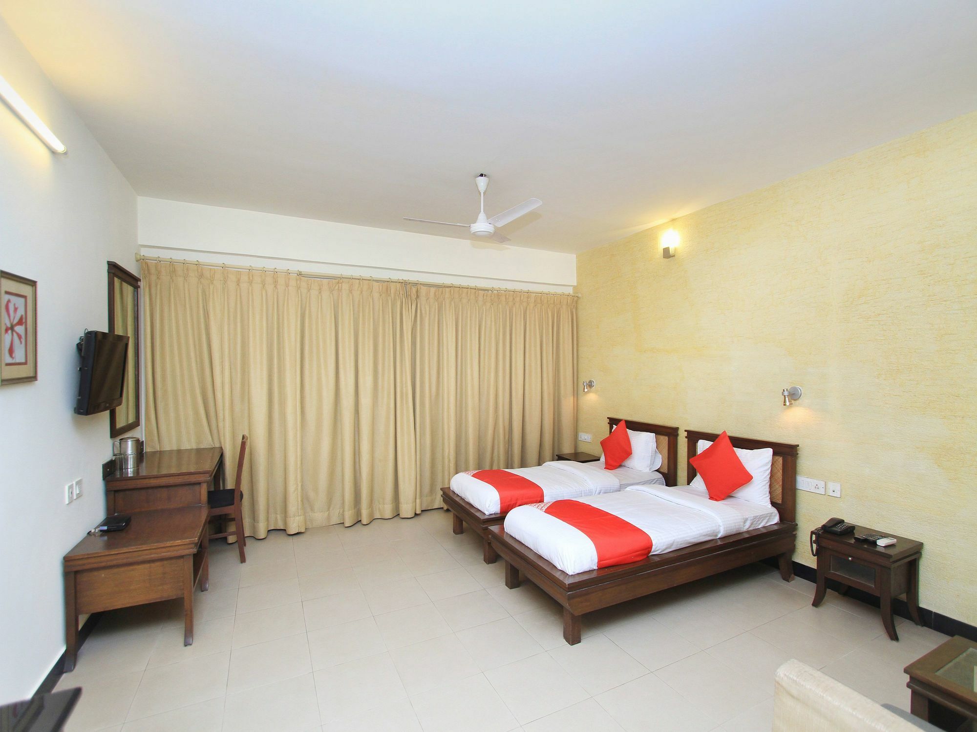 Oyo 345 Hotel Red Mount Aquilla Bangalore Eksteriør billede